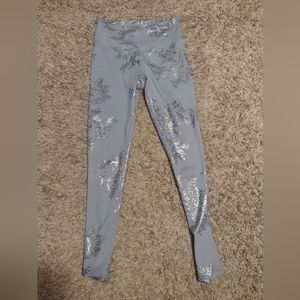 Glyder blue and metallic silver floral leggings